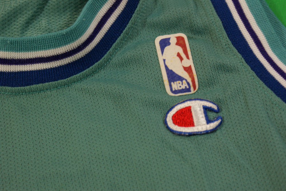 Maillot basket rétro Hornets Charlotte N°2 Johnson enfant NBA