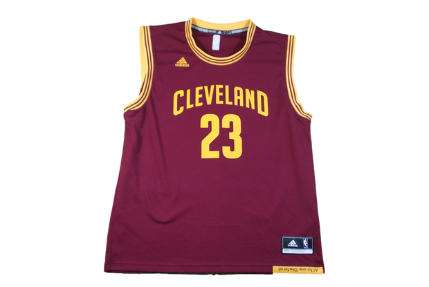 Maillot basket rétro Cavaliers Cleveland N°23 James NBA