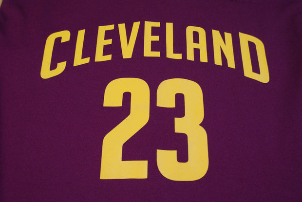 Maillot basket rétro Cavaliers Cleveland N°23 James NBA