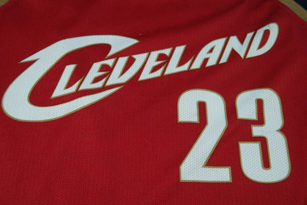 Maillot basket rétro Cavaliers Cleveland N°23 James NBA