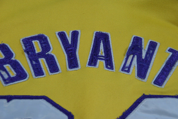 Maillot basket rétro Lakers Los Angeles N°24 Bryant NBA je