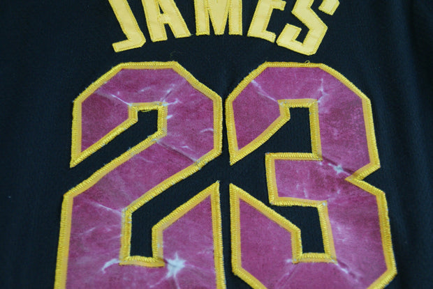 Maillot basket rétro Cavaliers Cleveland N°23 James NBA