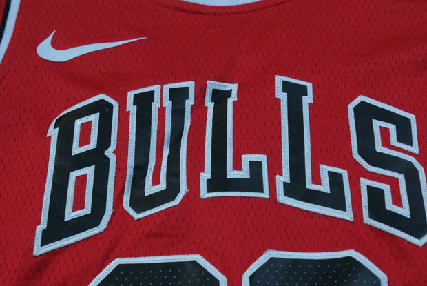 Maillot basket rétro Bulls Chicago N°23 Jordan NBA