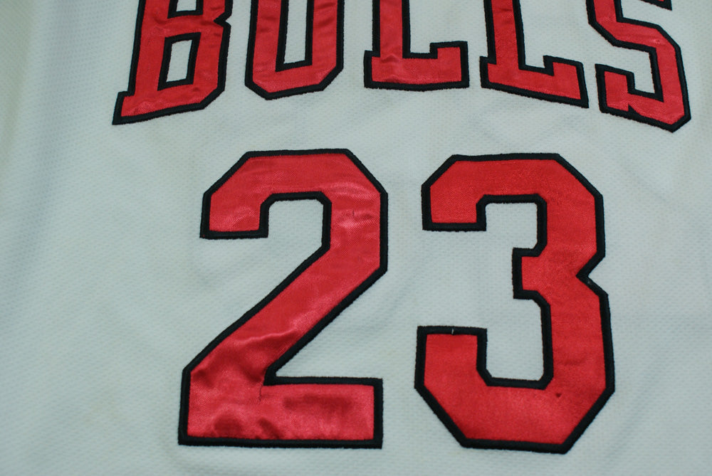 Maillot basket rétro Bulls Chicago N°23 Jordan NBA